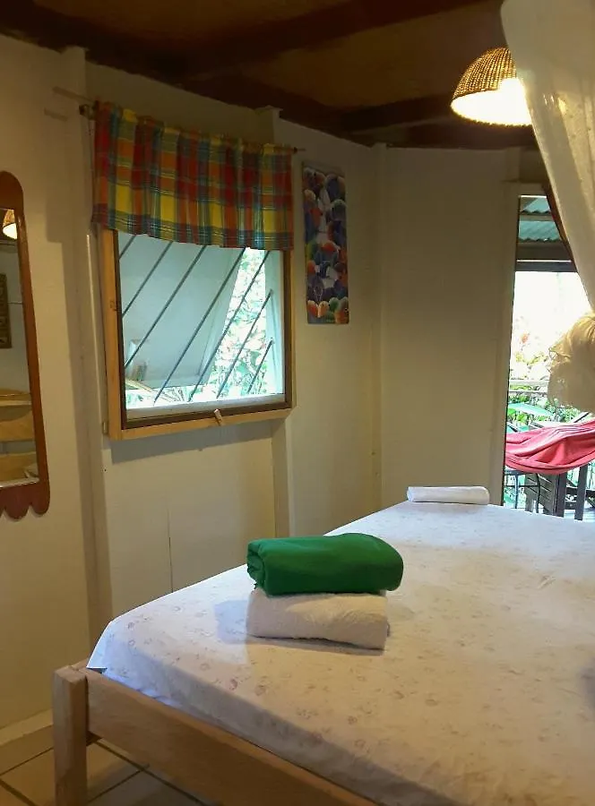 Hibiscus Valley Inn Marigot