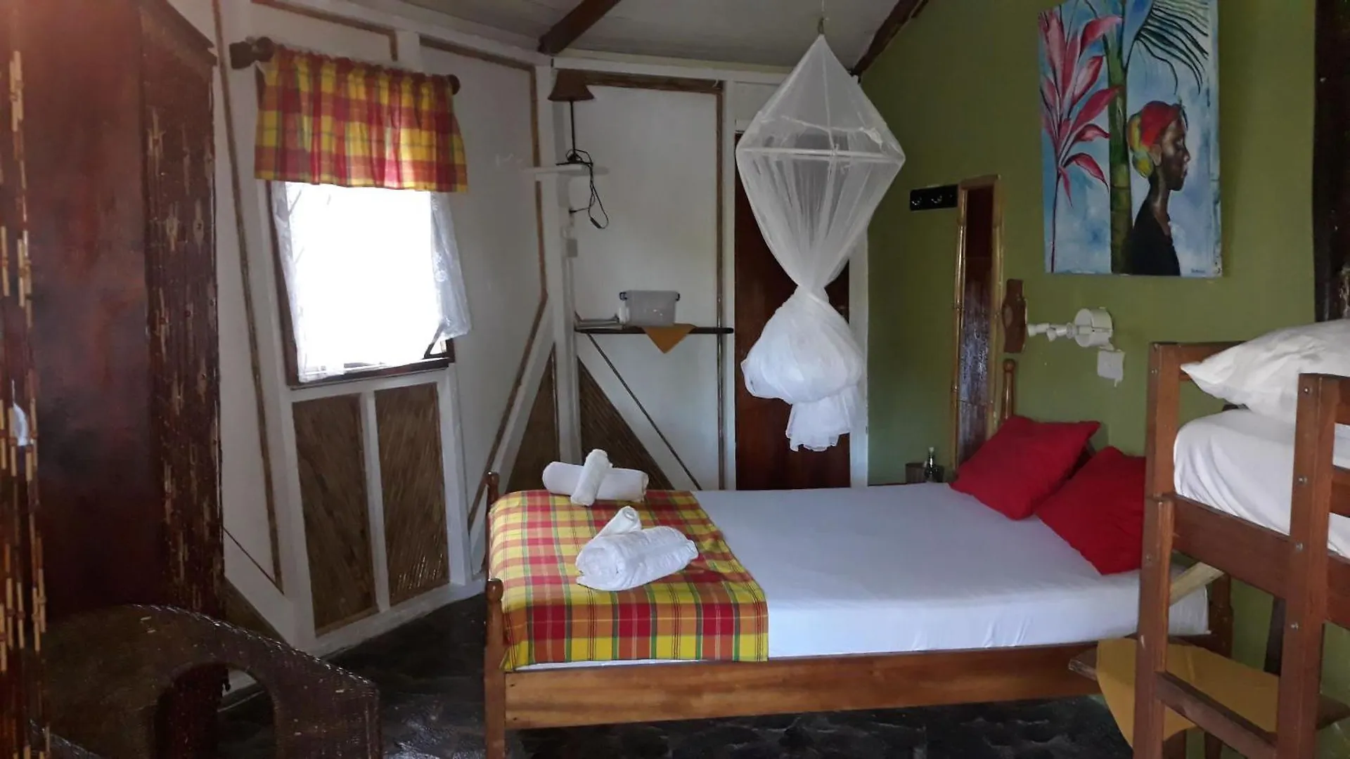 Hibiscus Valley Inn Marigot