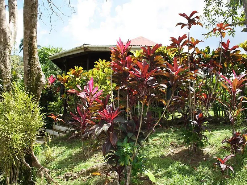 Hibiscus Valley Inn Marigot