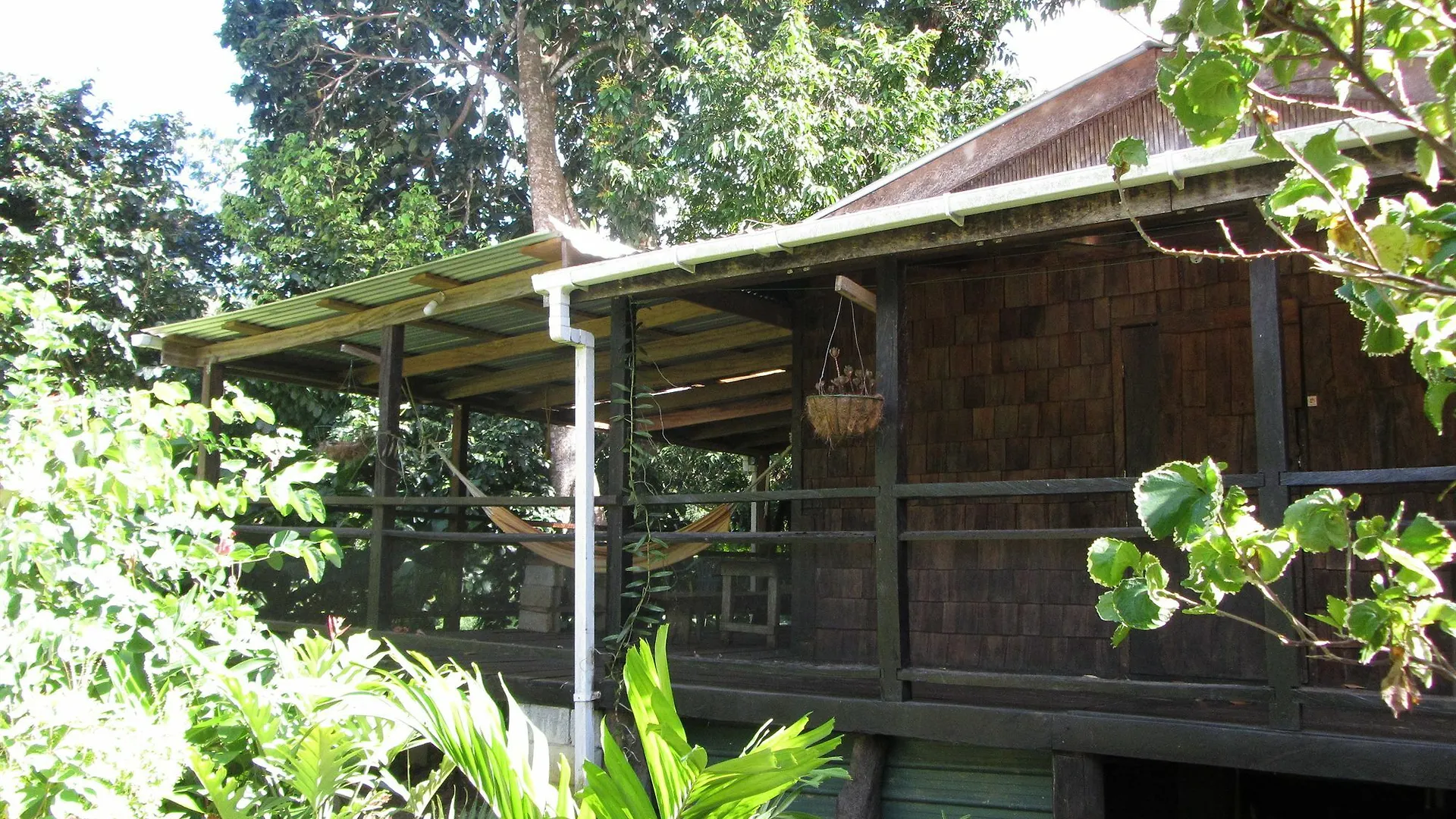 Hibiscus Valley Inn Marigot