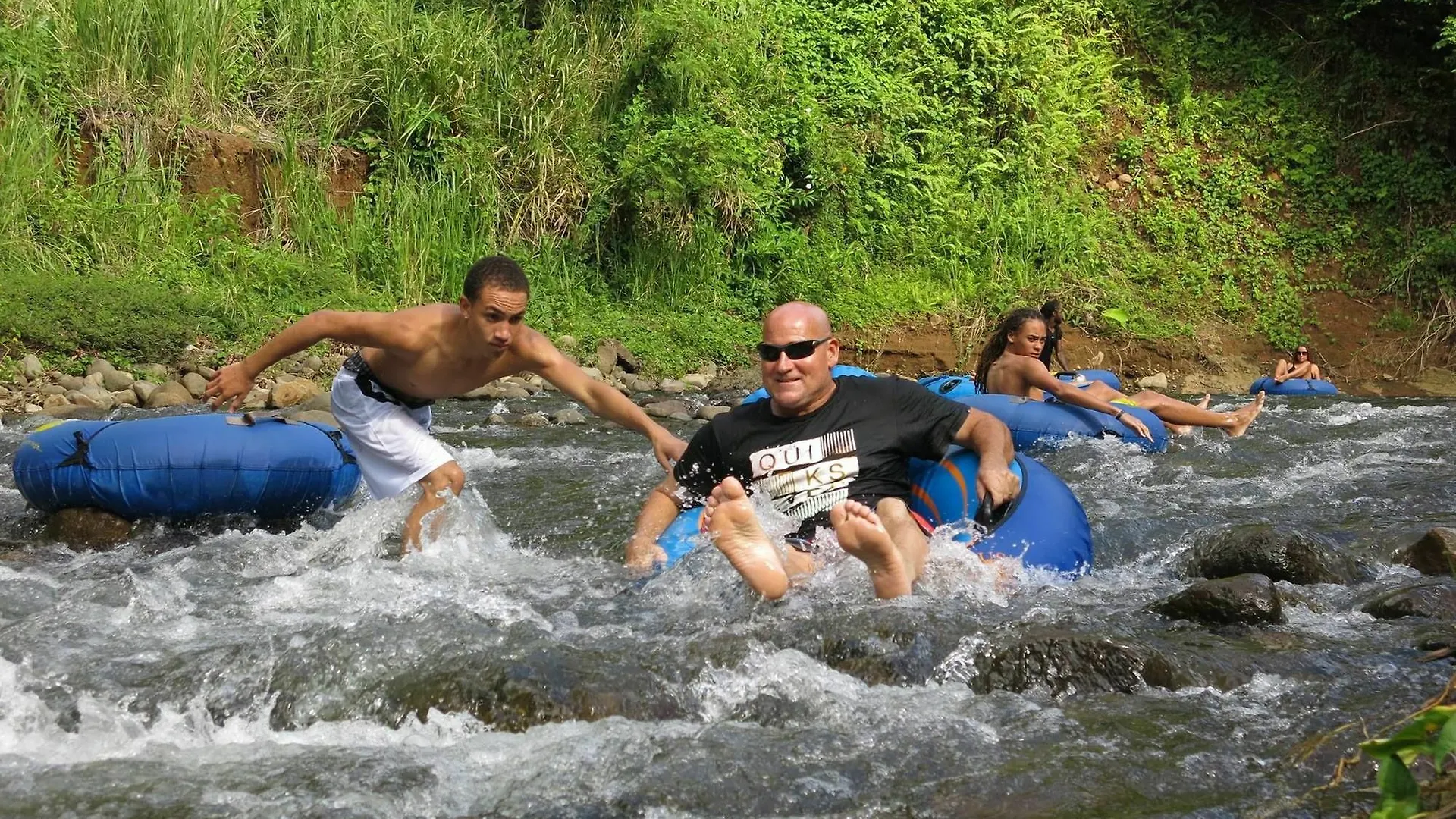 Hibiscus Valley Inn Marigot 3*,  도미니카